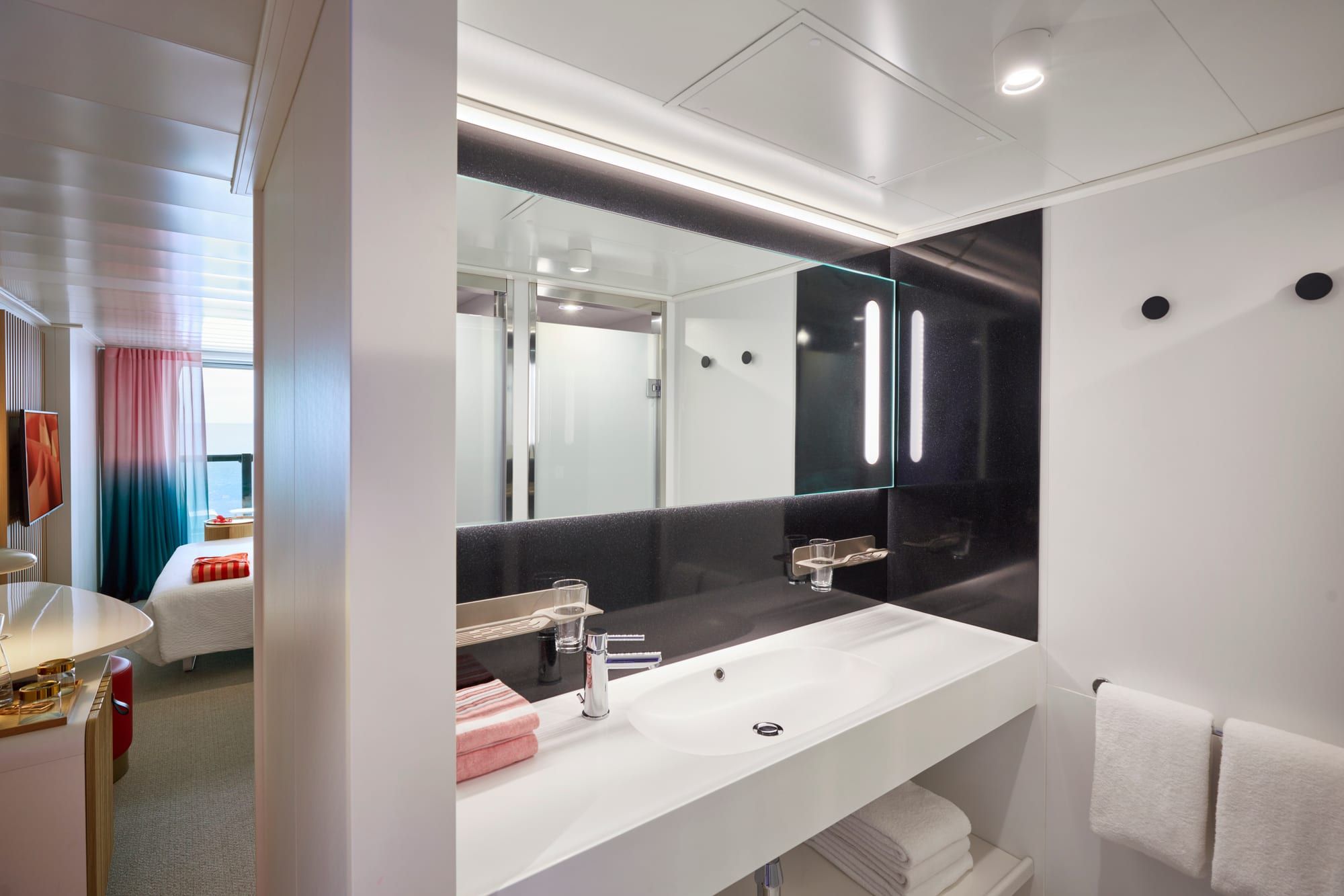 Virgin Voyages XL Sea Terrace (TX) bathroom