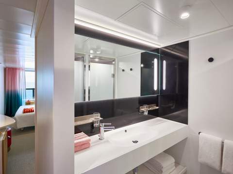 Virgin Voyages XL Sea Terrace (TX) bathroom