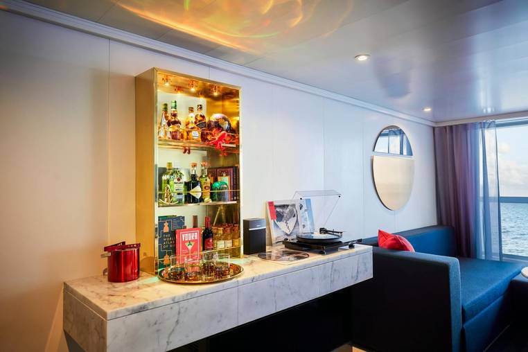 Virgin Voyages Brilliant Suite (SB) photo