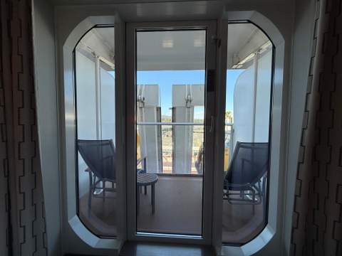 Guest photo of 1E cabin 6698