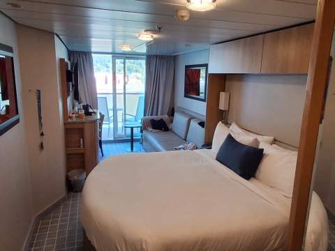 Guest photo of V1 cabin 8206