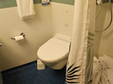 Guest photo of 4G cabin 9262