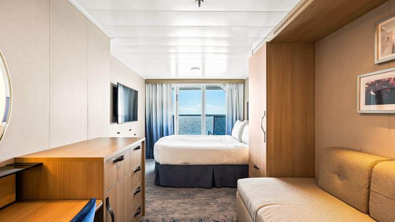 Balcony cabin