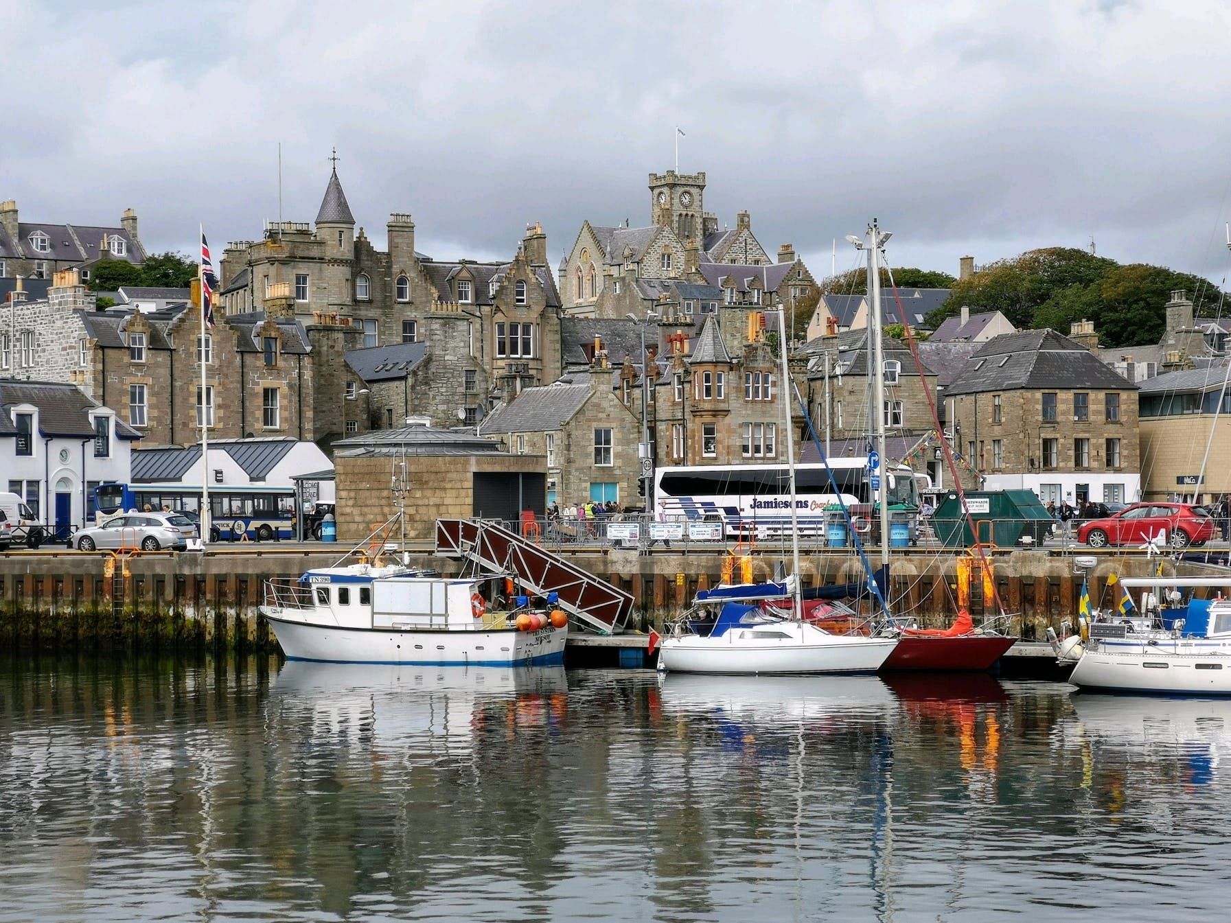 Cruise Elephant Island, Shetland Islands Image 1