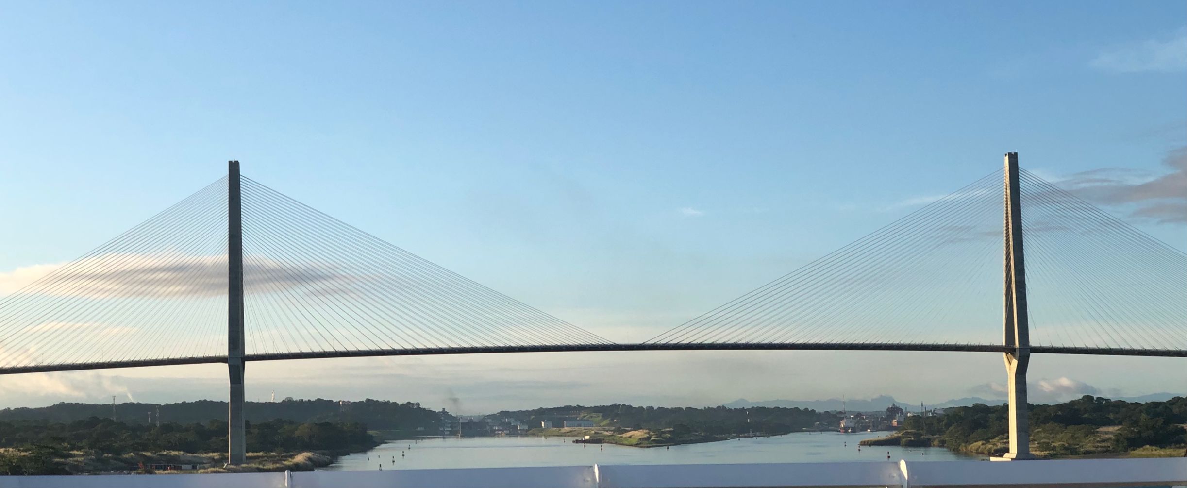 Cruise Gatun Lake (inside Panama Canal)