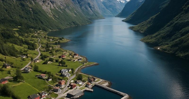 Cruise Storfjorden Sunnylvsfjorden, Norway