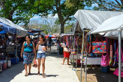 Belize City Cruise Port - National Handicrafts Sales Center