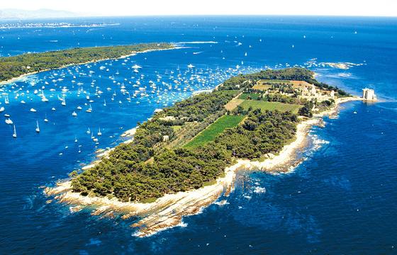 Island Fortress Prison