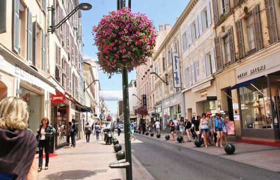 Rue d'Antibes