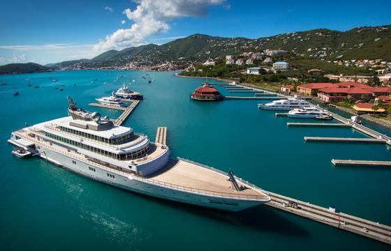 Yacht Haven Grande