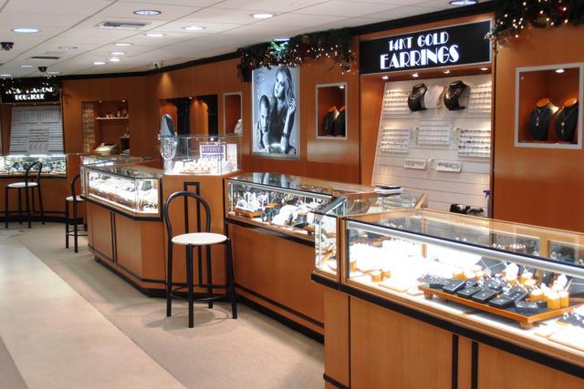 Charlotte Amalie Cruise Port - Shopping