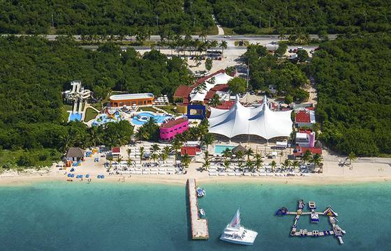 Playa Mia Grand Beach Park