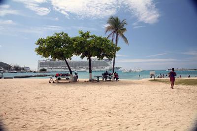 Falmouth Cruise Port - Burwood Beach