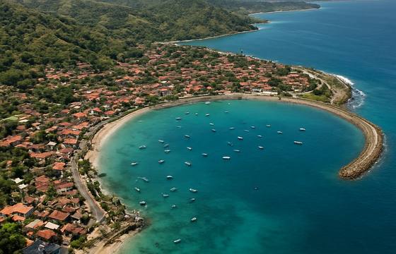 Lembar cruise port