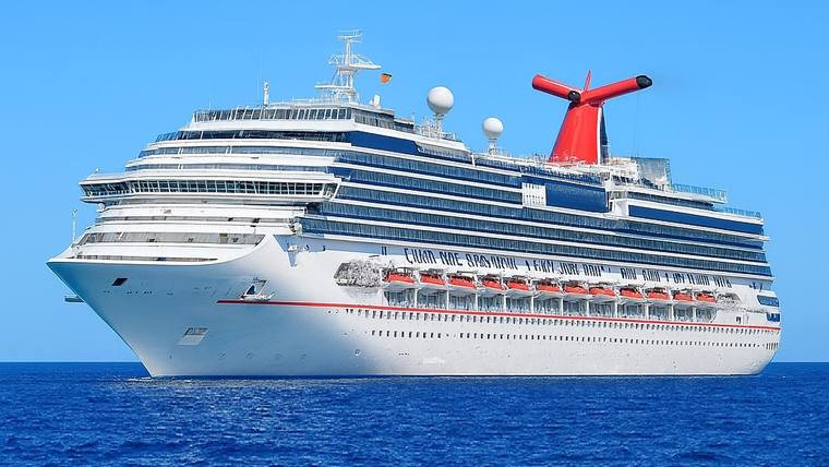 Carnival Splendor cruise ship at sea