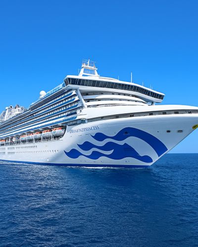 Diamond Princess Grand class cruise ship