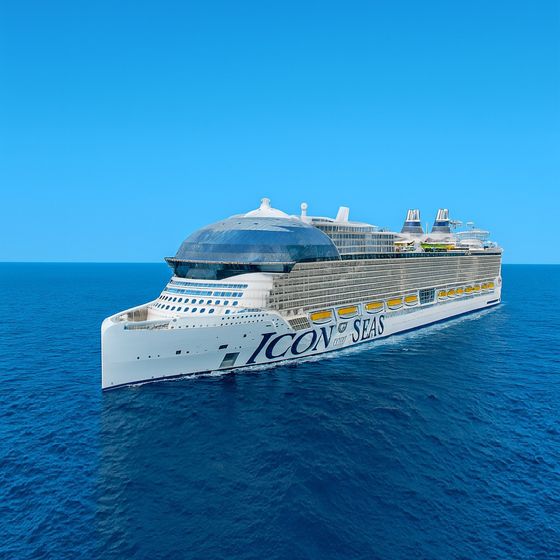 Icon of the Seas at sea
