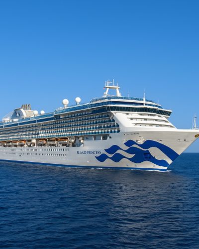 Island Princess Coral class cruise ship