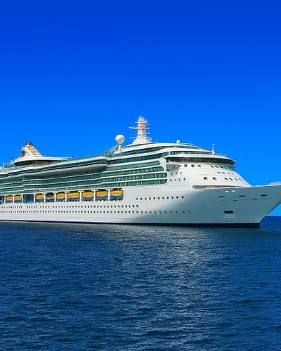 Jewel of the Seas Radiance class cruise ship
