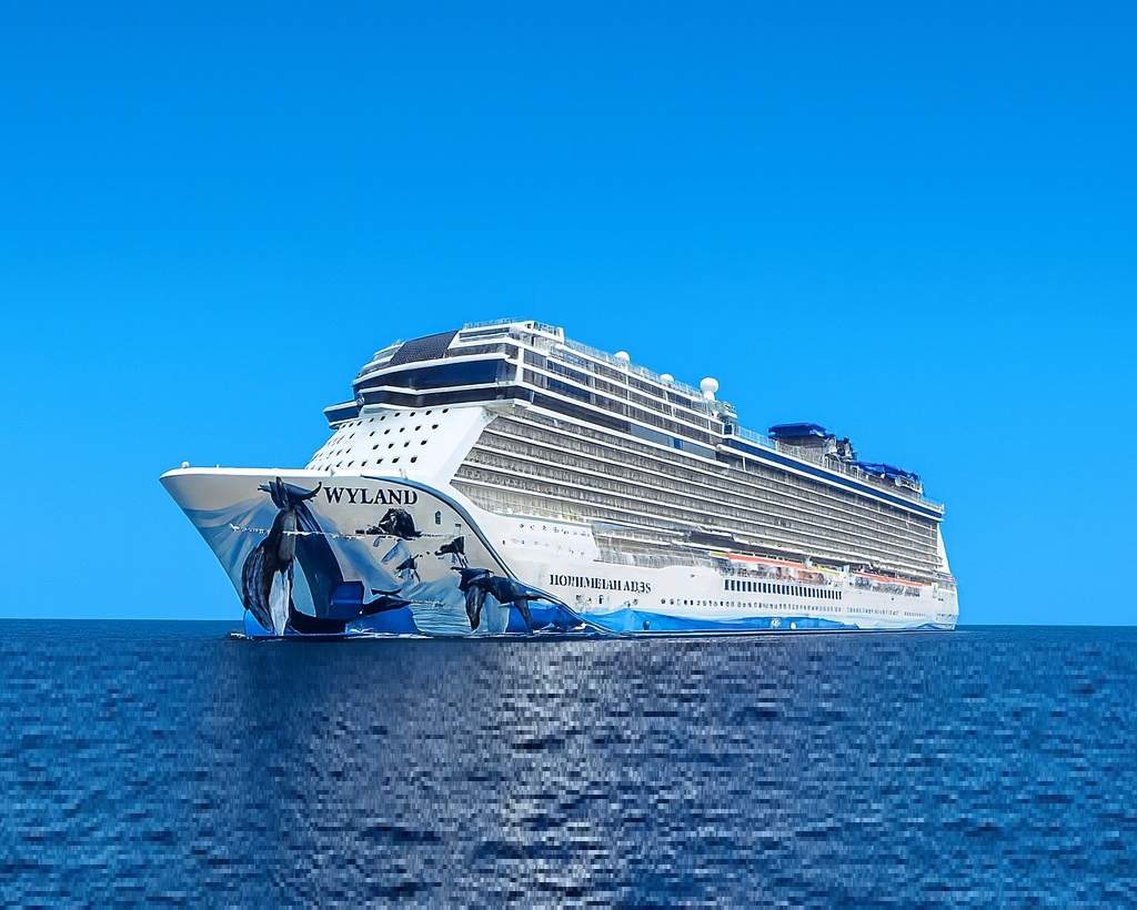 Norwegian Norwegian Bliss cruise ship