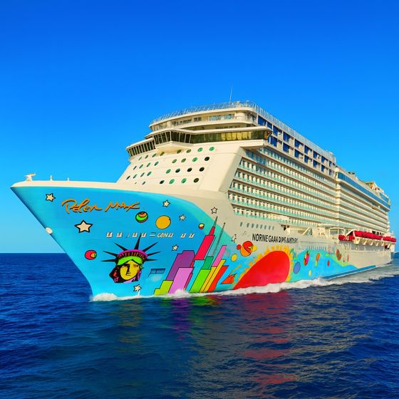 Norwegian Breakaway at sea