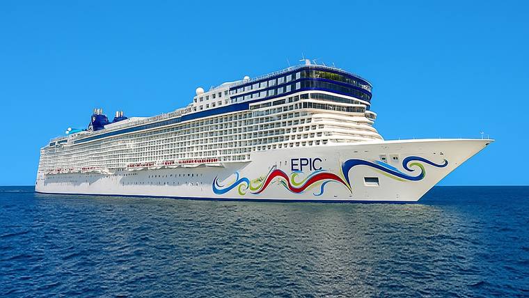 Norwegian Epic cruise ship at sea