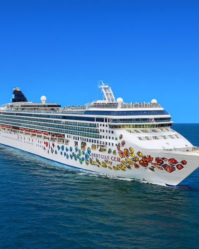 Norwegian Gem Jewel class cruise ship