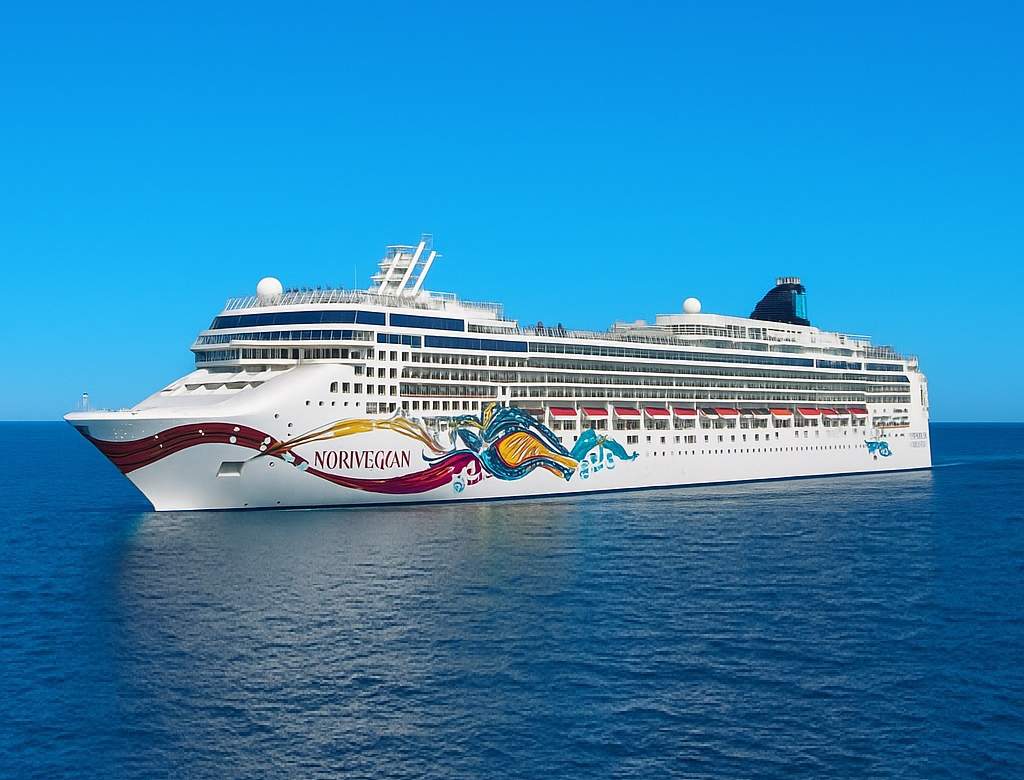 Norwegian Jewel exterior