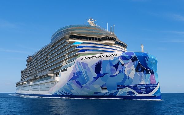Norwegian Luna