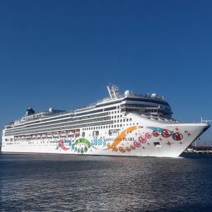 Norwegian Pearl