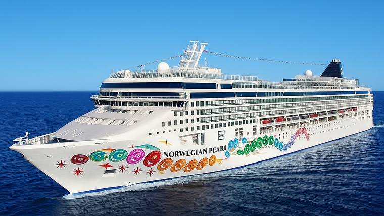 Norwegian Pearl cruise ship at sea
