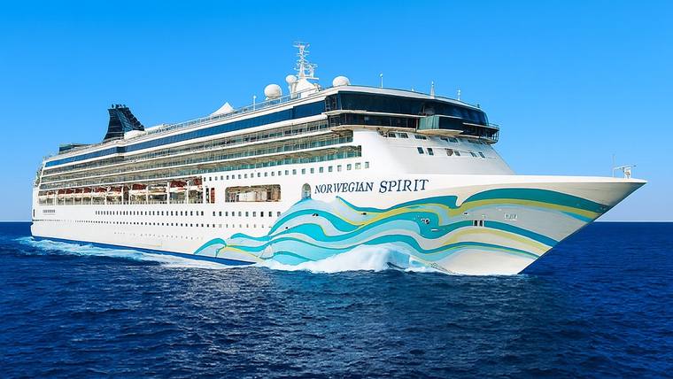 Norwegian Spirit cruise ship at sea