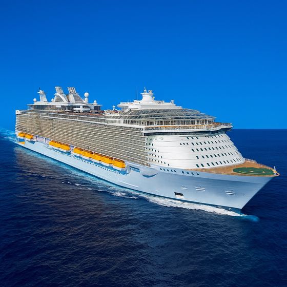 Oasis of the Seas at sea