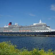 Queen Elizabeth cruise ship