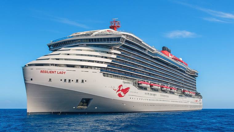 Resilient Lady cruise ship at sea