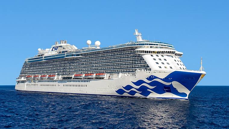 Royal Princess cruise ship at sea