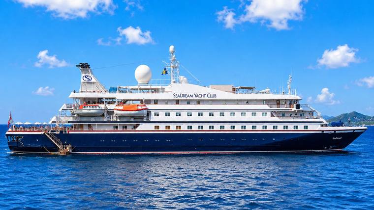SeaDream I cruise ship at sea