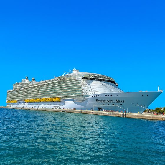 Symphony of the Seas at sea