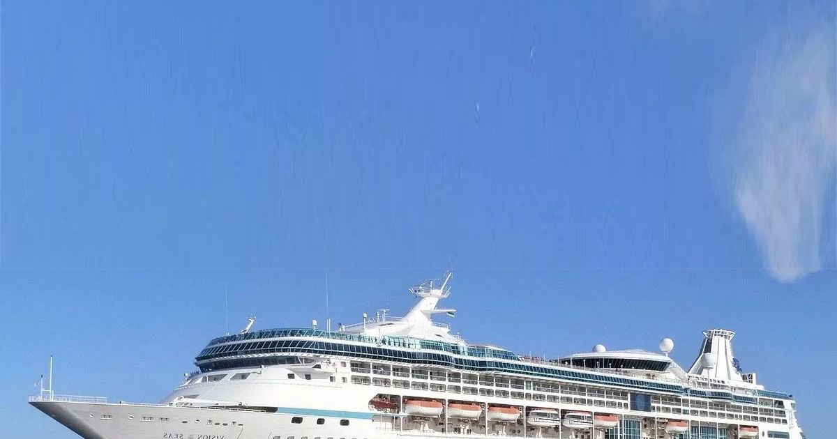 Vision Of The Seas Size Specs Ship Stats And More Gangwaze