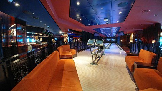 Bowling on the Norwegian Pearl