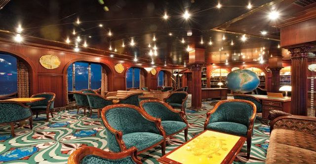 Afred's Bar on the Carnival Conquest