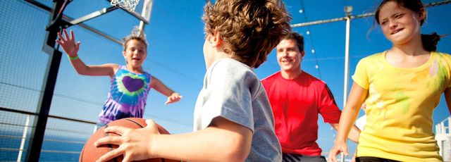 Basketball on the Carnival Glory