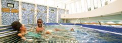 Cloud 9 Spa: Hydrotherapy Pool