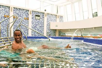 Cloud 9 Spa: Hydrotherapy Pool