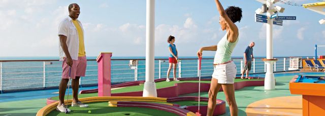 Mini Golf on the Carnival Tropicale