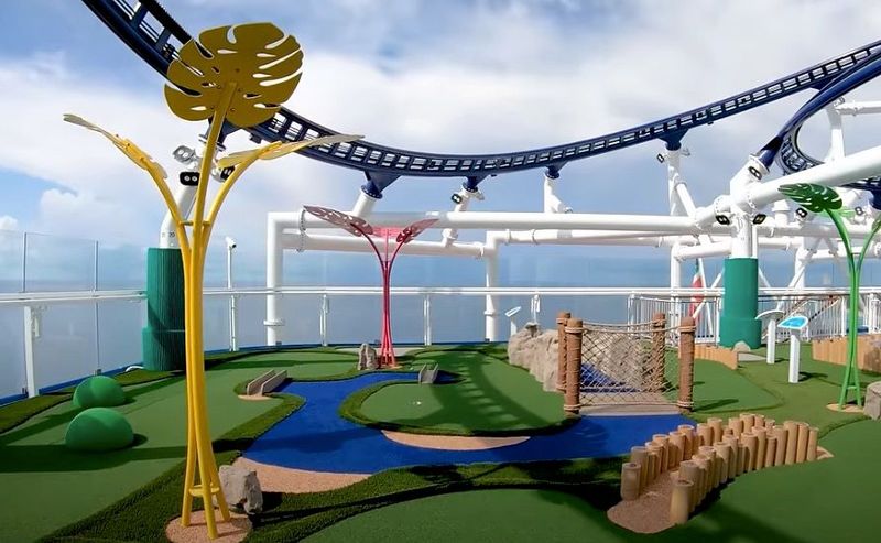 Putting Green on the Carnival Luminosa