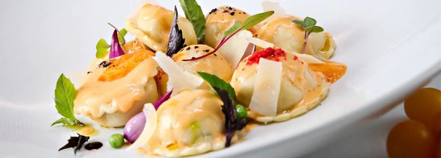 Renoir Restaurant on the Carnival Conquest