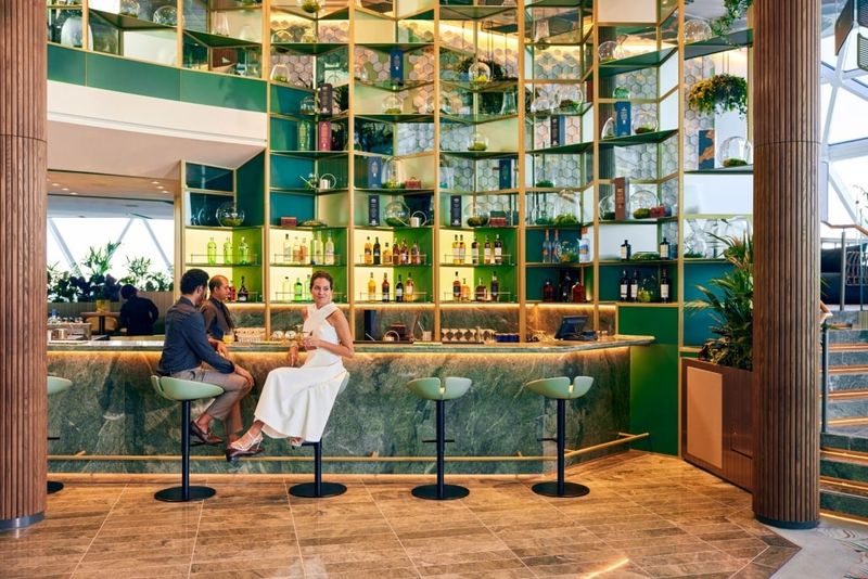 Eden Bar on the Celebrity Apex