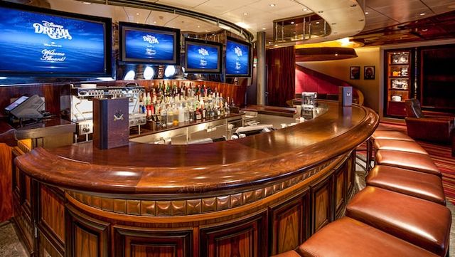 687 Pub on the Disney Dream