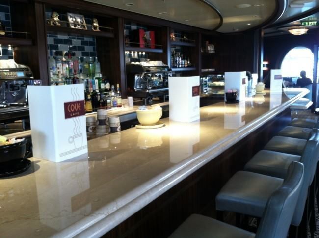Cove Bar on the Disney Dream